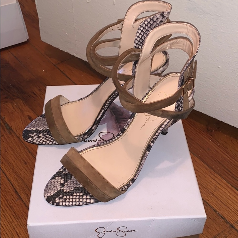 Jessica Simpson canela brown heel